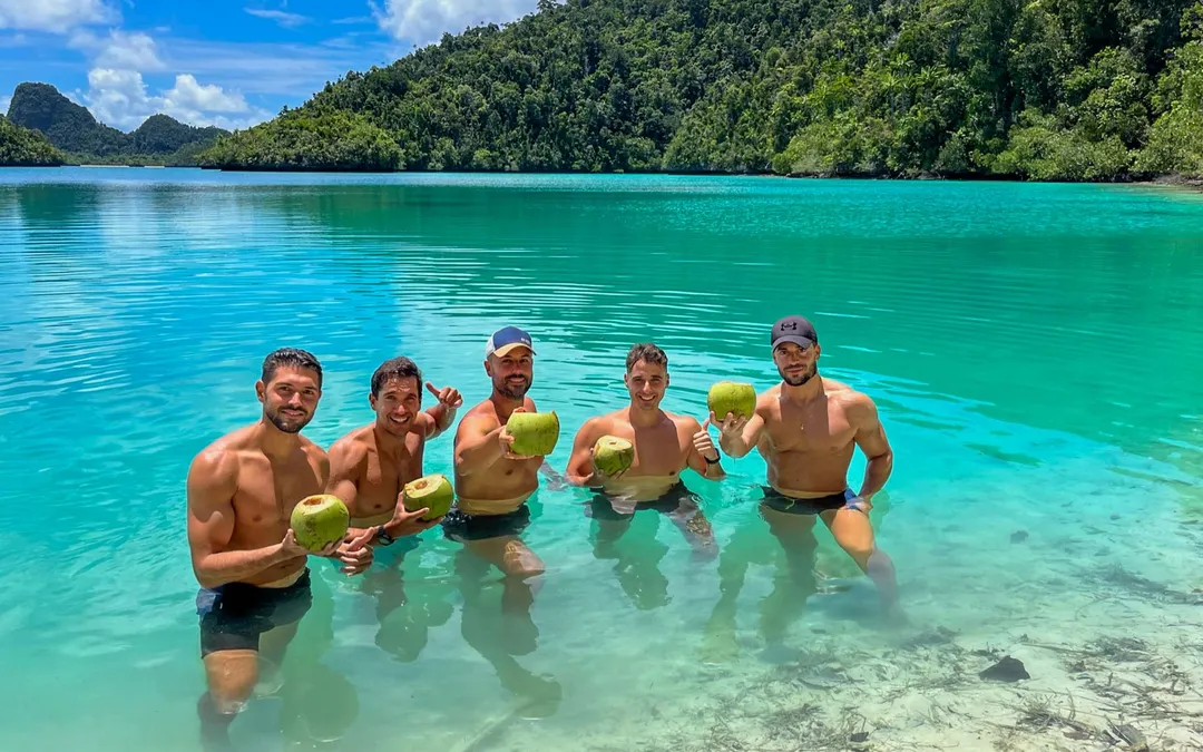 Andres, Bruno, Eugene, Guillermo & Alvaro in Raja Ampat — photo 1