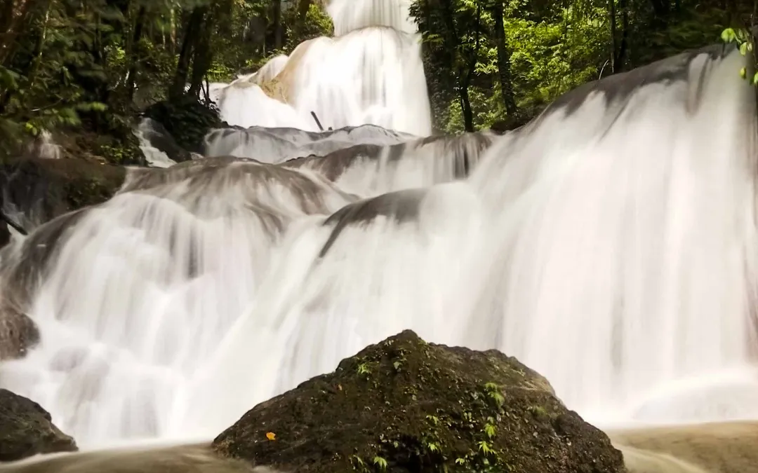 Anita & Gunda in Raja Ampat — photo 15