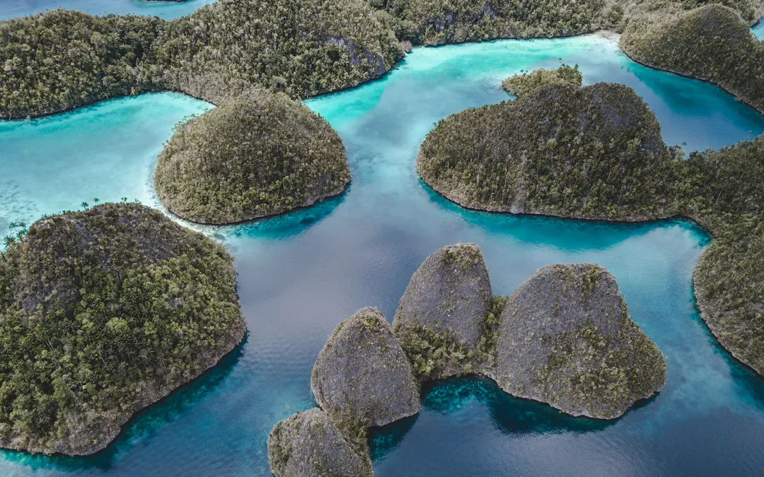 Anja & Annik in Raja Ampat — photo 3
