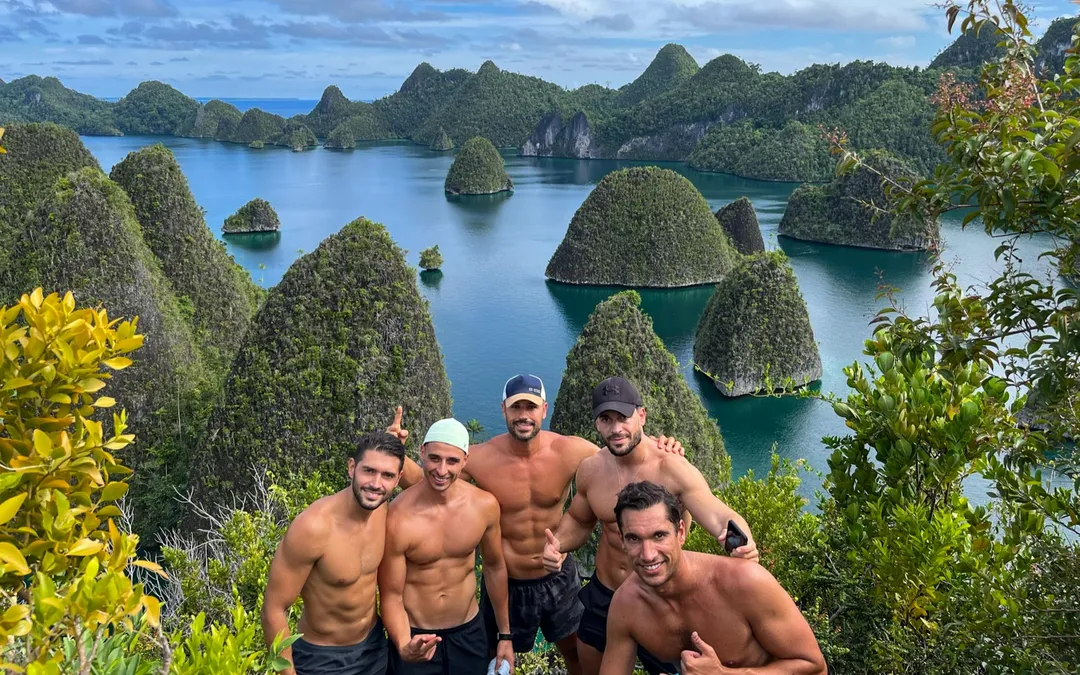 Andres, Bruno, Eugene, Guillermo & Alvaro in Raja Ampat — photo 3