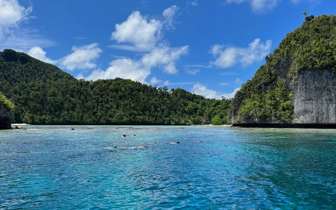 Andres, Bruno, Eugene, Guillermo & Alvaro in Raja Ampat — photo 4