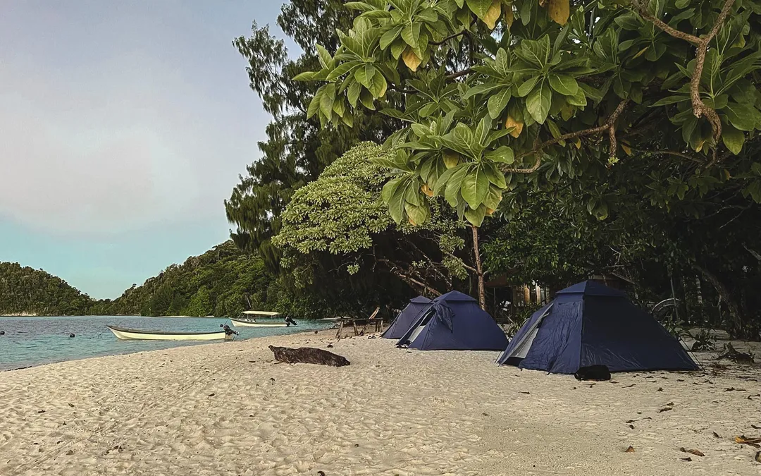 Andres, Bruno, Eugene, Guillermo & Alvaro in Raja Ampat — photo 6