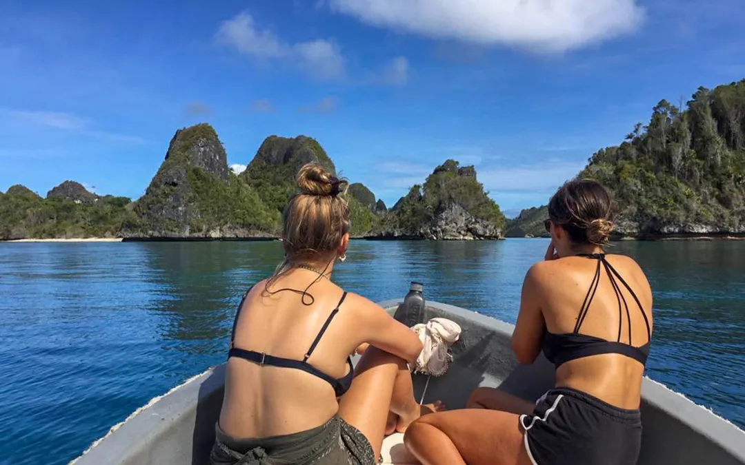 Anja & Annik in Raja Ampat — photo 7